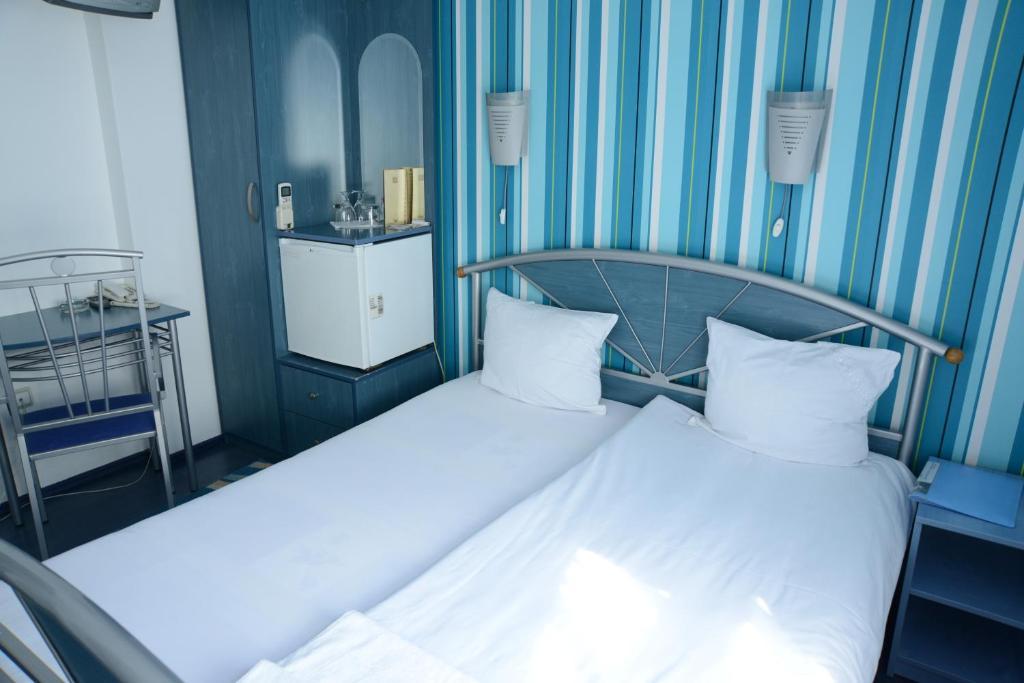 Hotel Zeneva クラグイェヴァツ 部屋 写真